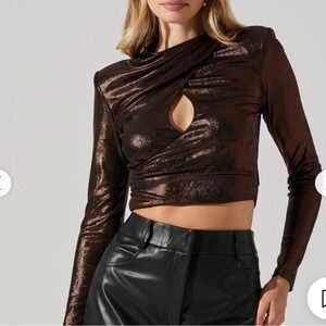 Astr Metallic Brown Cut-Out Crop Top. Medium.